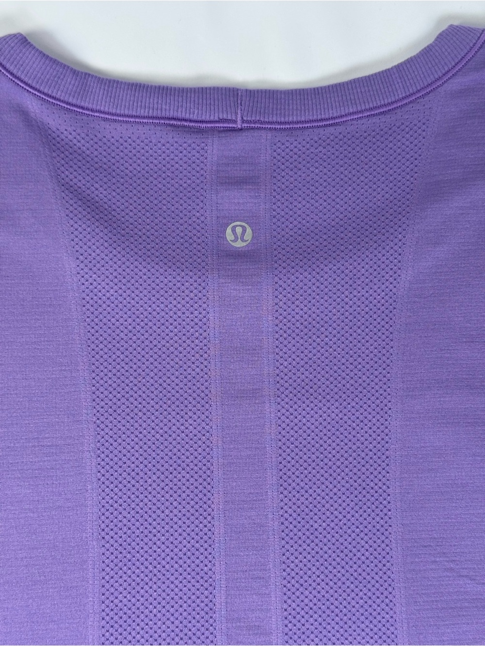 Lululemon Swiftly Tech Short Sleeve Shirt Lavender Purple - Picture 3 of 4